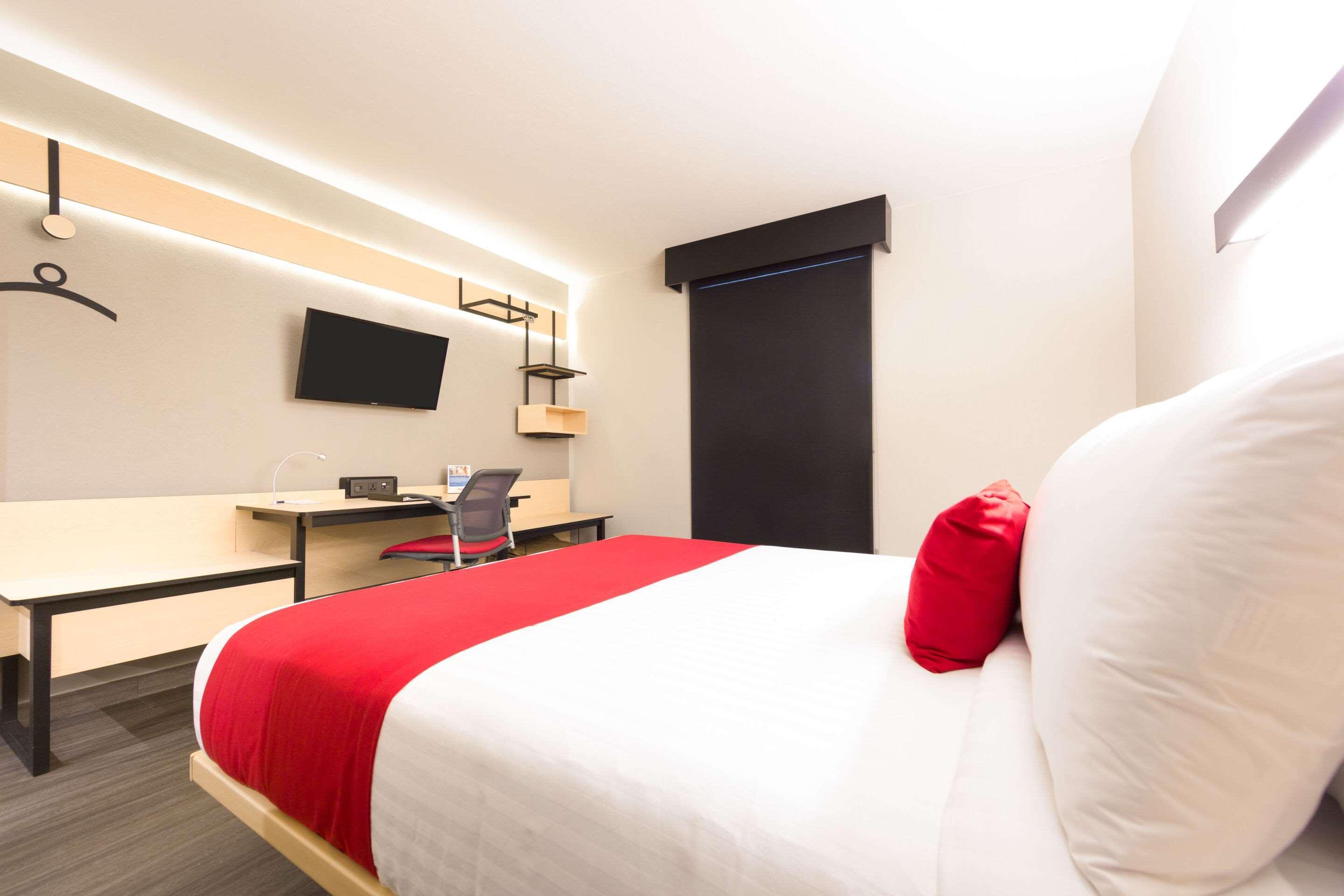Comfort Inn Delicias Bagian luar foto
