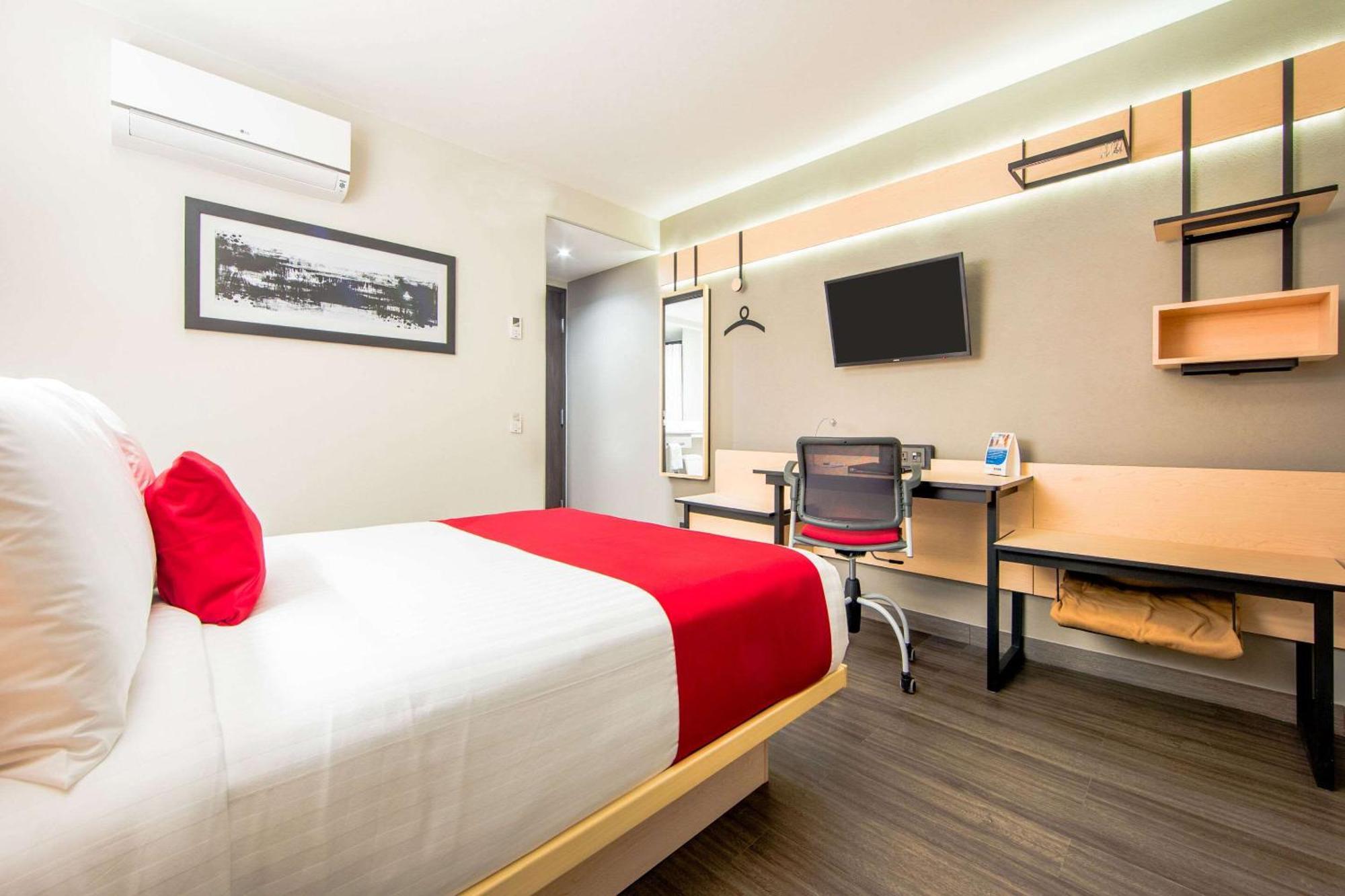 Comfort Inn Delicias Bagian luar foto